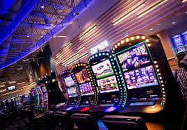 m7spin Slots Mobile APP ဖြင့် Free Spin Bonus ကစားနေသောမြင်ကွင်း